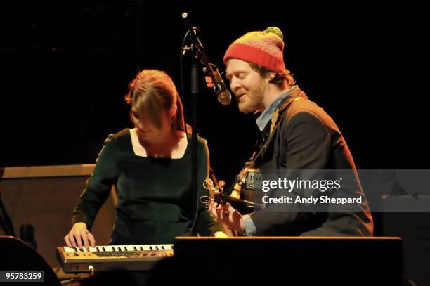 Glen Hansard and Marketa Irglova of The Swell Season perform at Shepherds Bush Empire on January 14, 2010 in London, England.