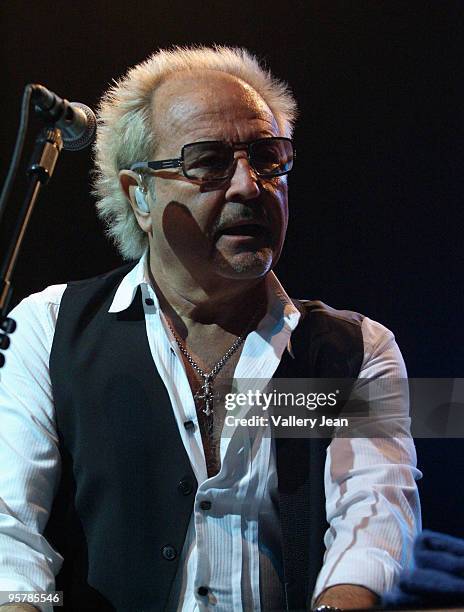 103 Mick Jones (Foreigner Guitarist) Stock Photos, HighRes Pictures