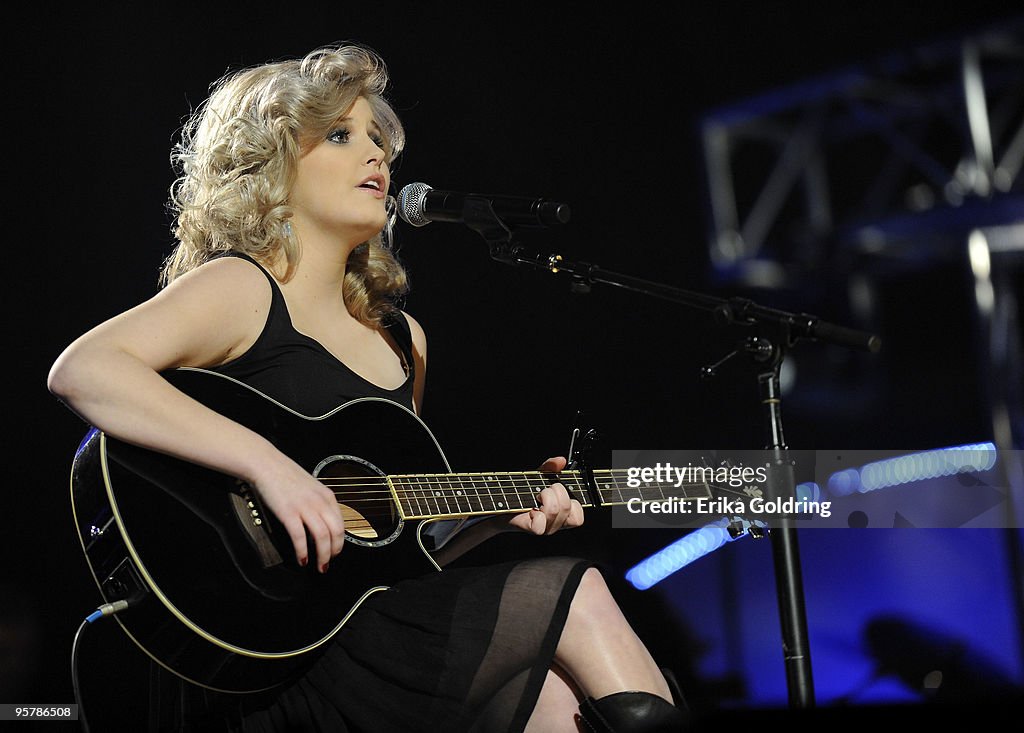 Colgate Rural Kendall Phillips performs at the 28th Annual Colgate Country Showdown ...