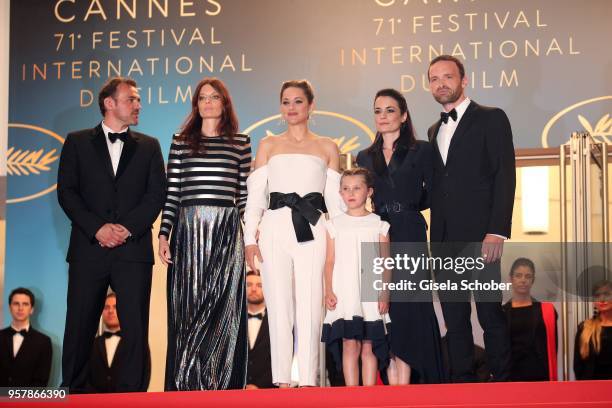 Amelie Daure, Marion Cotillard, Ayline Aksoy-Etaix, Vanessa Filho and Alban Lenoir from the movie "Gueule d'Ange" attend the screening of "3 Faces "...