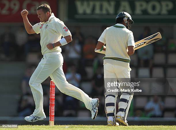 Peter Siddle of Australia celebrates taking the wicket of Khurram Manzoor of Pakistan during day two of the Third Test match between Australia and...