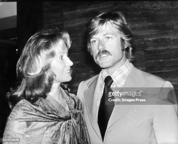 Robert Redford and wife Lola Van Wagenen circa 1976 in New York City.