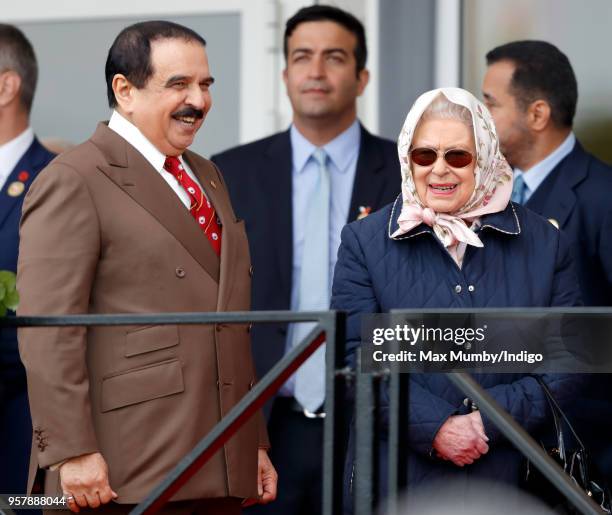 King Hamad bin Isa Al Khalifa of Bahrain and Queen Elizabeth II attend the Royal Windsor Endurance event in Windsor Great Park on day 3 of the Royal...