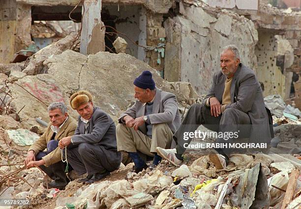 Iral Resty 45 Amal Militia Men Stock Photos, High-Res Pictures, and Images - Getty ...