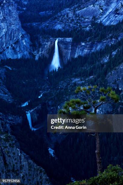 vernal fall and nevada fall at dusk viewed from iconic glacier view overlook, summer in yosemite national park - バーナル滝 ストックフォトと画像