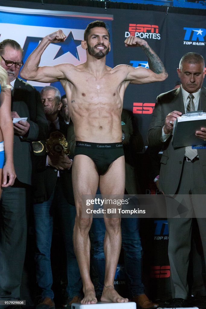 Jorge Linares v Vasiliy Lomachenko - Weigh-in