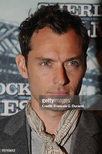 Actor Jude Law attends 'Sherlock Holmes' photocall at Cinema Gaumont Marignan on January 15, 2010 in Paris, France.