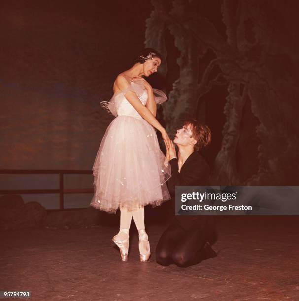 English ballerina Margot Fonteyn and Russian dancer Rudolf Nureyev rehearsing 'Giselle' at the Royal Opera House in Covent Garden, London, 19th...