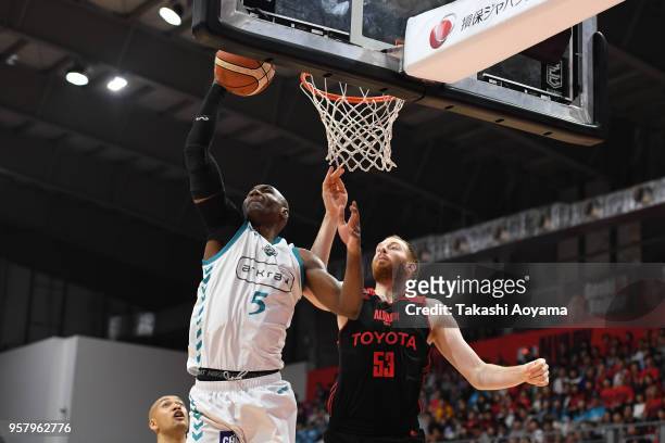 Marcus Dove of the Kyoto Hannaryz contests a rebound with Alex Kirk of the Alvark Tokyo during the B.League Championship Quarter Final Game 2 between...