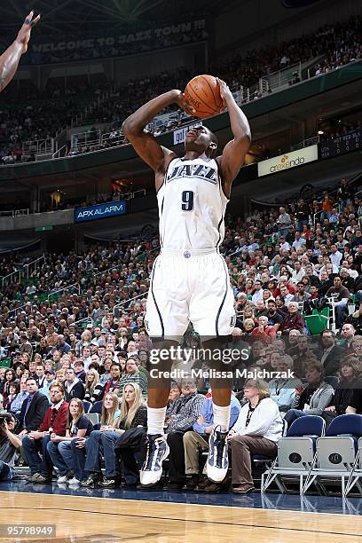 Ronnie Brewer of the Utah Jazz shoots a jump shot during the game against the Miami Heat at the EnergySolutions Arena on January 11, 2010 in Salt...