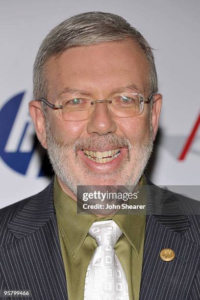 Critic Leonard Maltin arrives at the Tenth Annual AFI Awards 2009 held at Four Seasons Beverly Hills on January 15, 2010 in Los Angeles, California.