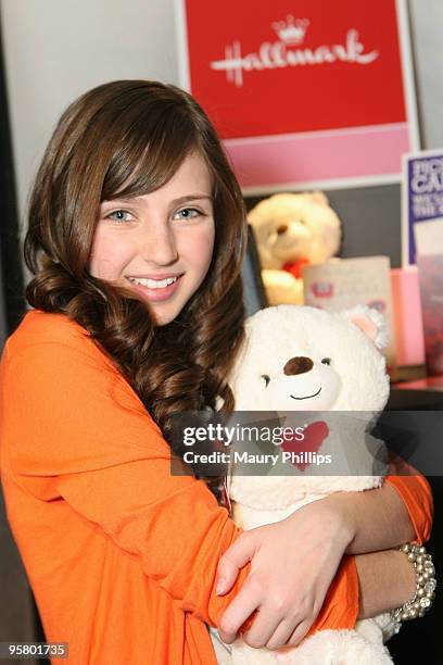 Actress Ryan Newman attends Access Hollywood "Stuff You Must..." Lounge Produced by On 3 Productions Celebrating the Golden Globes - Day 1 at Sofitel...
