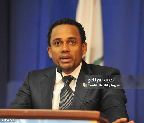 Actor Hill Harper speaks at the 2010 Digital Empowerment Summit On BROADBAND STIMILUS at University of Southern California on January 15, 2010 in Los...