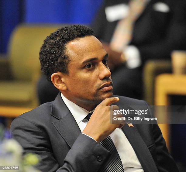 Actor Hill Harper attends the 2010 Digital Empowerment Summit On BROADBAND STIMILUS at University of Southern California on January 15, 2010 in Los...