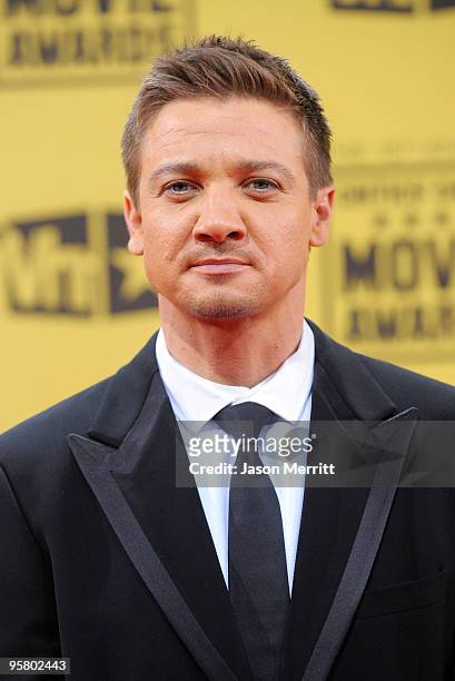 Actor Jeremy Renner arrives at the 15th annual Critics' Choice Movie Awards held at the Hollywood Palladium on January 15, 2010 in Hollywood,...