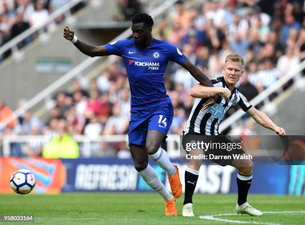 Tiemoue Bakayoko of Chelsea battles for possession with Matt Ritchie of Newcastle United during the Premier League match between Newcastle United and...