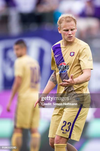 Soeren Bertram of Aue reacts during the Second Bundesliga match between SV Darmstadt 98 and FC Erzgebirge Aue at Jonathan-Heimes-Stadion am...