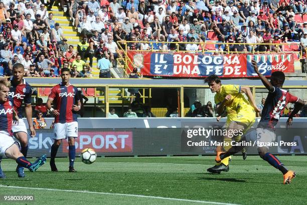 Roberto Inglese of AC Chievo Verona scores his team's second goal during the serie A match between Bologna FC and AC Chievo Verona at Stadio Renato...