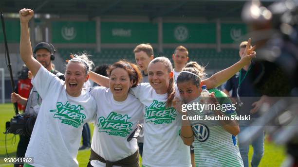 Zsanett Jakabfi, Vanessa Bernauer, Noelle Maritz and Anna Blaesse of Wolfsburg celebration after the Allianz Frauen Bundesliga match between VfL...