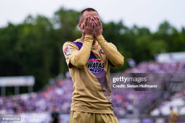 Christian Tiffert of Aue reacts during the Second Bundesliga match between SV Darmstadt 98 and FC Erzgebirge Aue at Jonathan-Heimes-Stadion am...