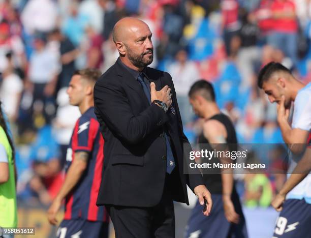 Head coach of Crotone Walter Zenga during the serie A match between FC Crotone and SS Lazio at Stadio Comunale Ezio Scida on May 13, 2018 in Crotone,...