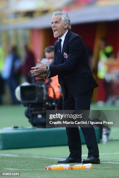 Roberto Donadoni head coach of Bologna FC reacts during the serie A match between Bologna FC and AC Chievo Verona at Stadio Renato Dall'Ara on May...