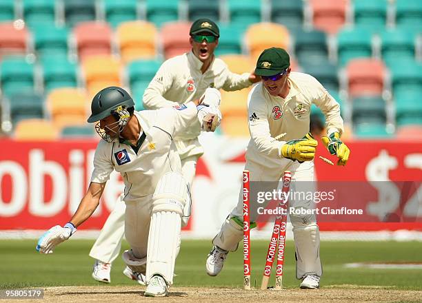 Brad Haddin of Australia unsuccessfully stumps the wicket of Umar Gul of Pakistan during day three of the Third Test match between Australia and...