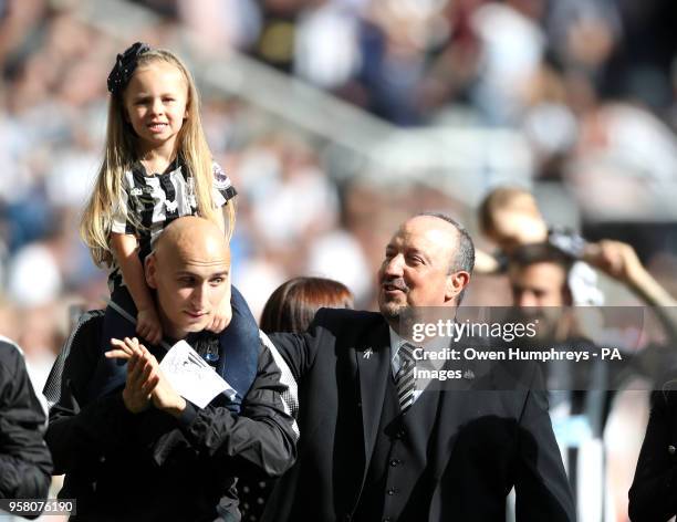 Newcastle United manager Rafael Benitez and Jonjo Shelvey after the Premier League match at St James' Park, Newcastle.