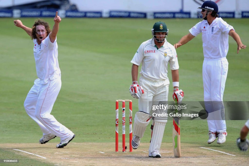 South Africa v England - 4th Test Day Three