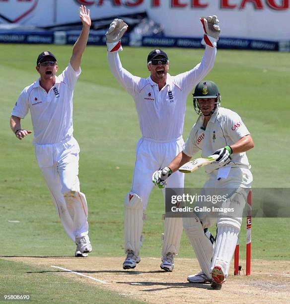 Paul Collingwood and Matthew Prior of England appeal for the wicket of AB de Villiers of South Africa, which the 3rd umpire turned down, during day 3...