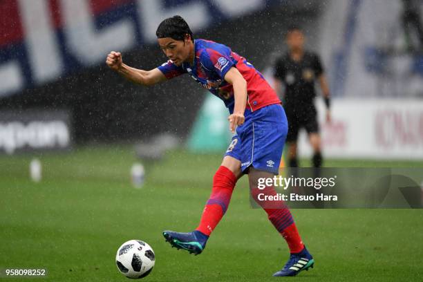 Keigo Higashi of FC Tokyo in action during the J.League J1 match between FC Tokyo and Consadole Sapporo at Ajinomoto Stadium on May 13, 2018 in...