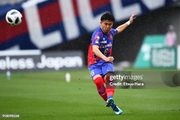Kosuke Ota of FC Tokyo in action during the J.League J1 match between FC Tokyo and Consadole Sapporo at Ajinomoto Stadium on May 13, 2018 in Chofu,...