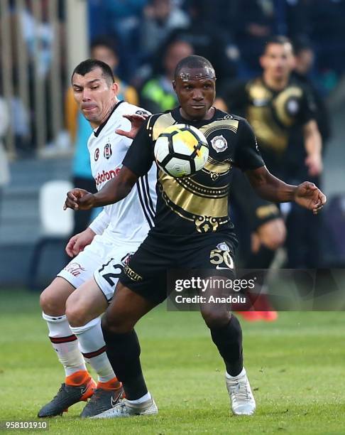 Gary Medel of Besiktas in action against Aminu Umar of Osmanlispor during Turkish Super Lig match between Osmanlispor and Besiktas at Yenikent...