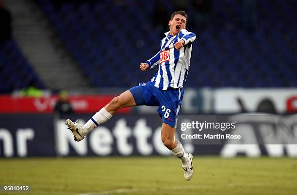 Lukasz Piszczek of Berlin celebrates after he scores his team's 1st goal during the Bundesliga match between Hannover 96 and Hertha BSC Berlin at the...