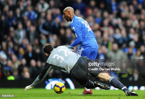 Nicolas Anelka of Chelsea rounds Martin Fulop the Sunderland goalkeeper to score during the Barclays Premier League match between Chelsea and...