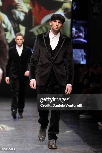 Dolce & Gabbana: Milan Fashion Week Menswear A/W 2010 Dolce & Gabbana: Milan Fashion Week Menswear A/W 2010