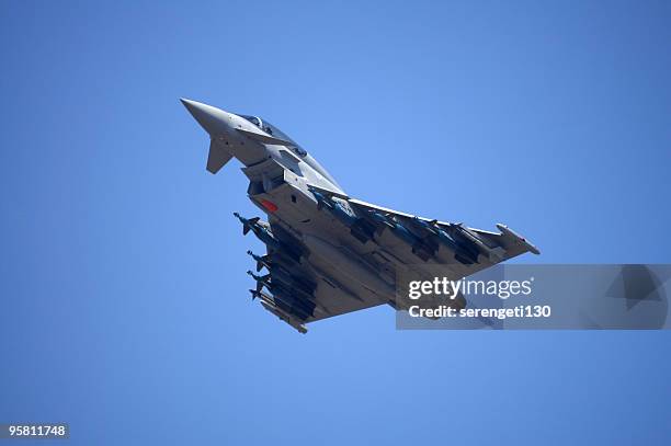 eurofighter typhoon fighter aircraft in flight - raf harrier jet stock pictures, royalty-free photos & images