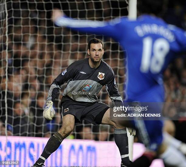 Sunderland's Hungarian goalkeeper Marton Fulop in action during the English Premier League football match between Chelsea and Sunderland at Stamford...