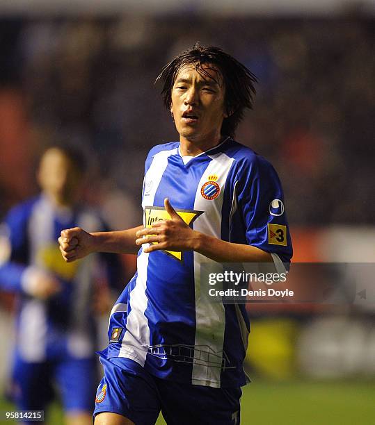 Shunsuke Nakamura of Espanyol in action during the La Liga match between Espanyol and CA Osasuna at the Reyno de Navarra stadium on January 16, 2010...