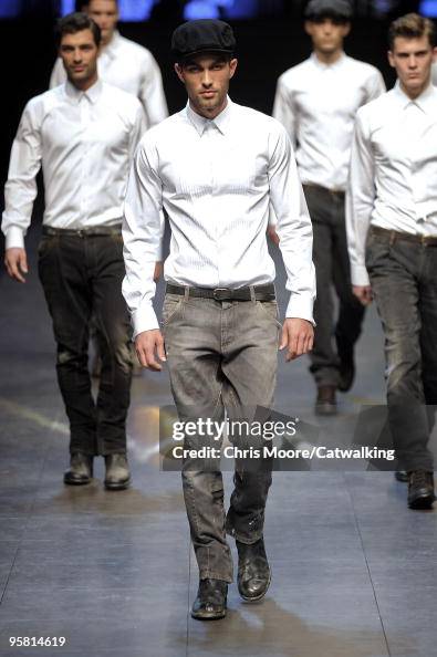 Dolce & Gabbana: Milan Fashion Week Menswear A/W 2010 Dolce & Gabbana: Milan Fashion Week Menswear A/W 2010