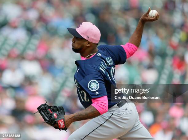 Juan Nicasio of the Seattle Mariners pitches against the Detroit Tigers during the ninth inning at Comerica Park on May 13, 2018 in Detroit,...