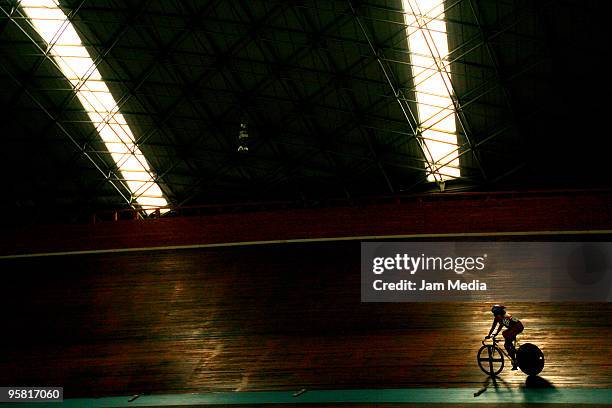 Mariela Lozano competes for the national cycling championship Copa Federacion at the National Center for High Performance on January 16, 2010 in...