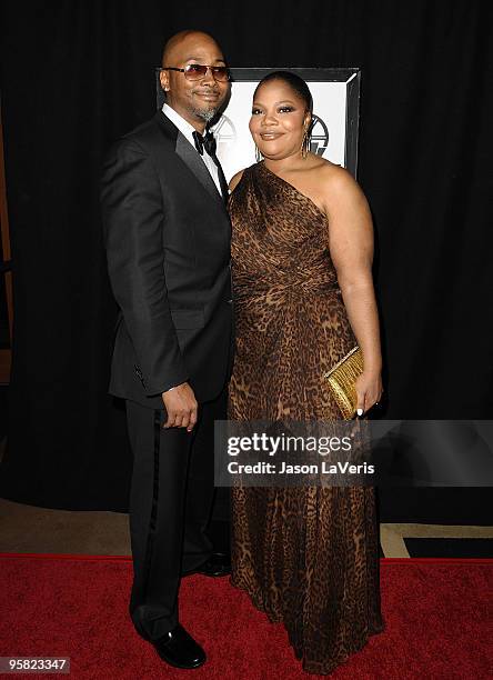 Actors Sidney Hicks Mo'Nique attend the 35th annual Los Angeles Film Critics Association Awards at InterContinental Hotel on January 16, 2010 in...