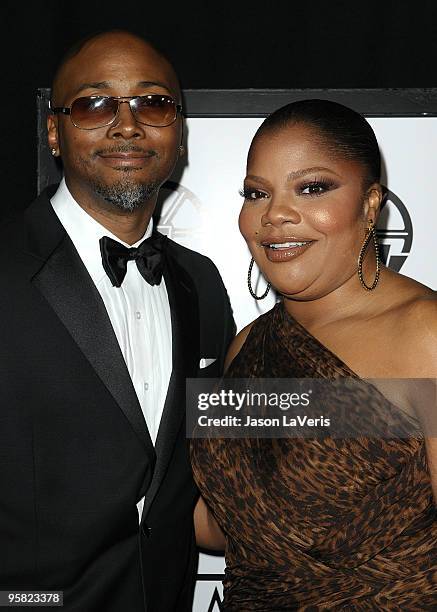 Actors Sidney Hicks Mo'Nique attend the 35th annual Los Angeles Film Critics Association Awards at InterContinental Hotel on January 16, 2010 in...