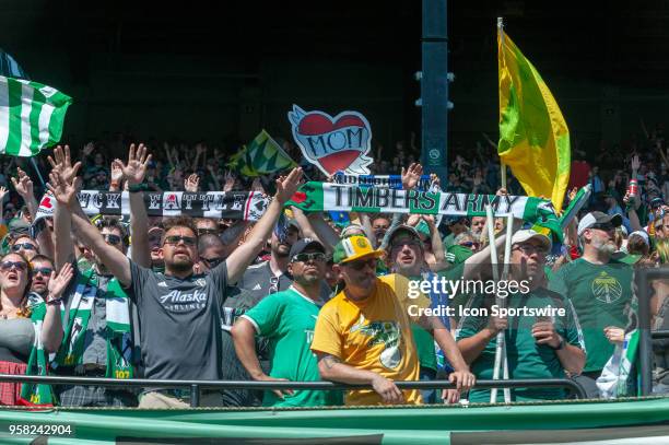 Timbers Fans 1,154 Portland Timbers 1 0 Stock Photos, High-Res Pictures, and Images ...