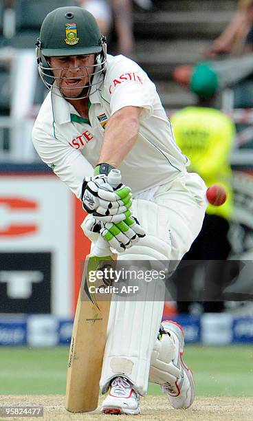 South African batsman Abraham Benjamin de Villiers plays a stoke from England bowler Graeme Swann during the third day of the fourth Test match...