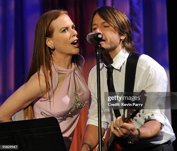 Actress Nicole Kidman and musician Keith Urban perform at the G'Day USA 2010 Black Tie gala at the Hollywood & Highland Center on January 16, 2010 in...