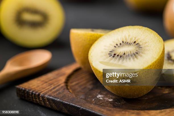 kiwi fruit - kiwi fruit stock pictures, royalty-free photos & images