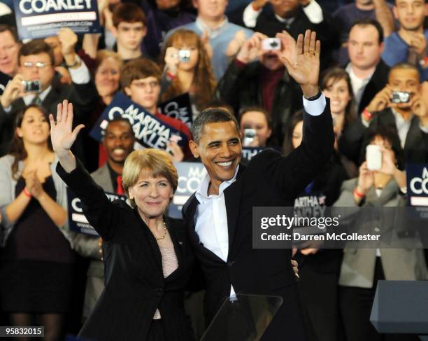President Barack Obama attends a rally for U.S. Senate democratic nominee Martha Coakley January 17, 2010 at Northeastern University in Boston,...
