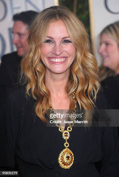 Actress Julia Roberts arrives at the 67th Annual Golden Globe Awards held at The Beverly Hilton Hotel on January 17, 2010 in Beverly Hills,...